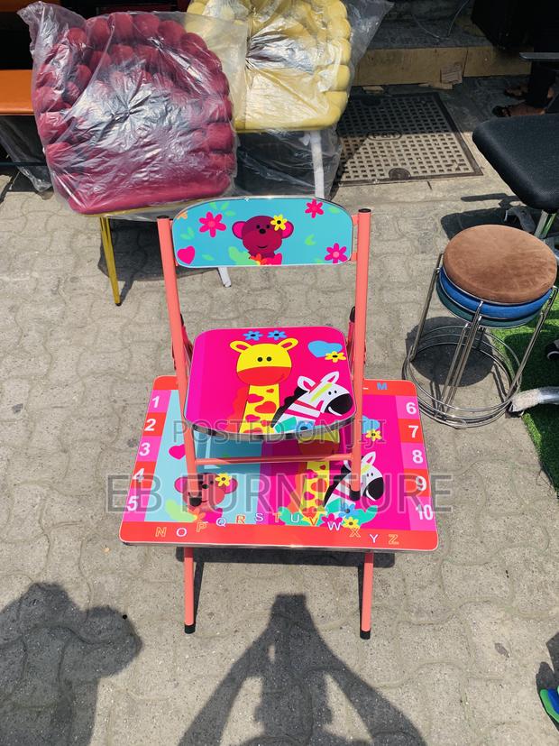 Kids Study Table and Chair · Photo 1