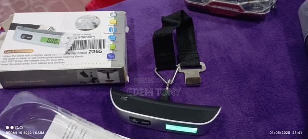 Electronic Luggage Scale · Photo 6