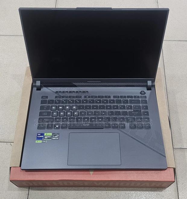 Laptop Asus ROG Strix G16 G614 16GB Intel Core i9 SSD 1T · Photo 5