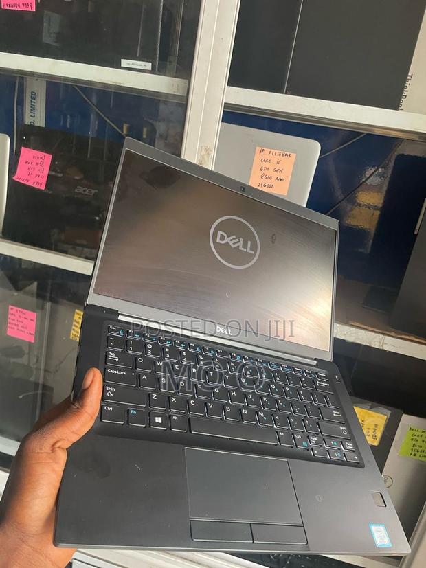 Laptop Dell Latitude 7390 8GB Intel Core i7 SSD 256GB · Photo 3