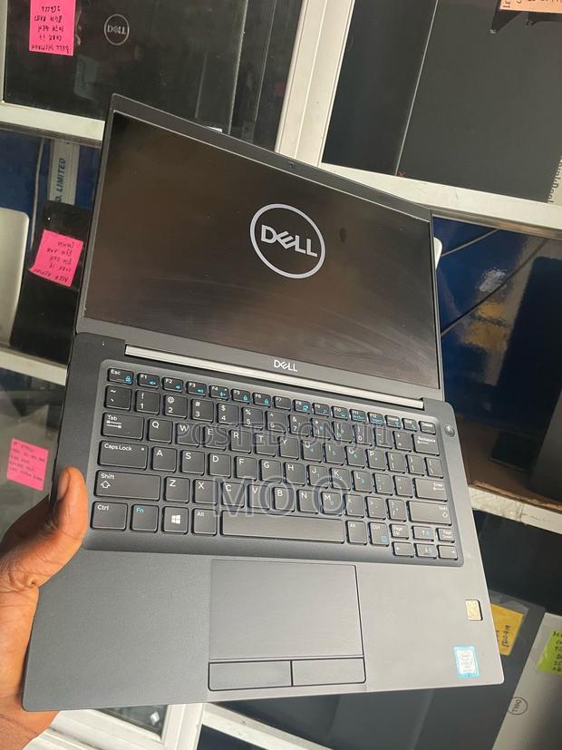 Laptop Dell Latitude 7390 8GB Intel Core i7 SSD 256GB · Photo 1