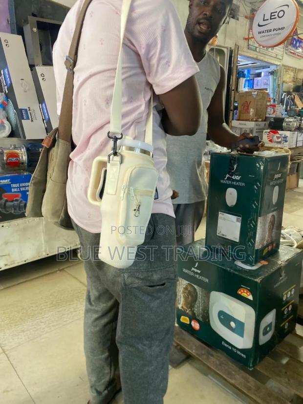 Stanley Cup With Bag Off White · Photo 4