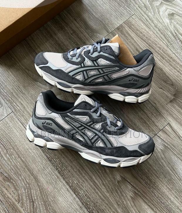 Asics Gel-Nyc Ivory Clay Grey · Photo 1