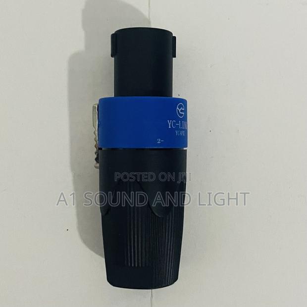 Speaker Plug [Speakon] · Photo 1