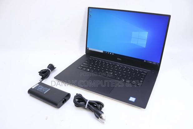 Laptop Dell Precision 5530 16GB Intel Xeon SSD 512GB · Photo 2