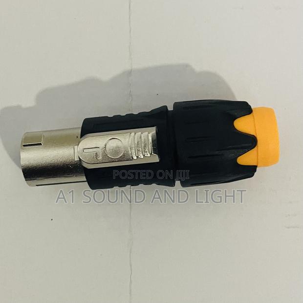 Yc045 Metal Speakon · Photo 1