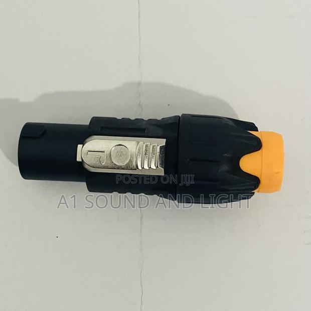 Yc045 Speaker Plug · Photo 2