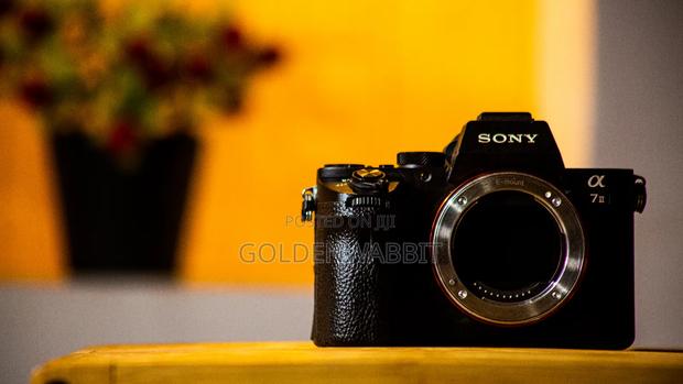 Sony Alpha A7ii Body, Silicon Case and 2 Battery · Photo 1