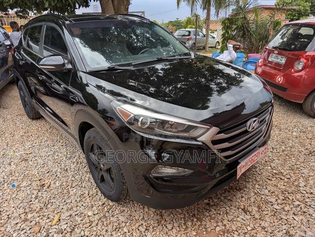 Hyundai Tucson Sport AWD 2017 Black · Photo 1