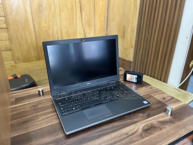 Laptop Dell Precision 7540 16GB Intel Core I7 SSD 512GB · Photo 7