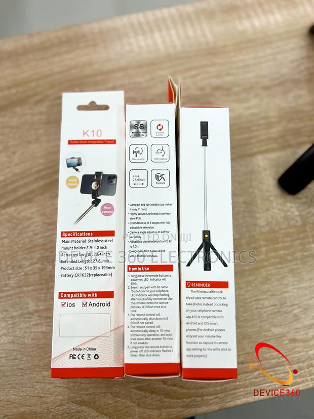 New Selfie Tripod Stick With Landscape and Portrait Mode · Photo 3