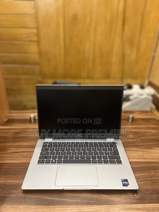 Laptop Dell Latitude 5330 16GB Intel Core I5 SSD 256GB · Photo 4