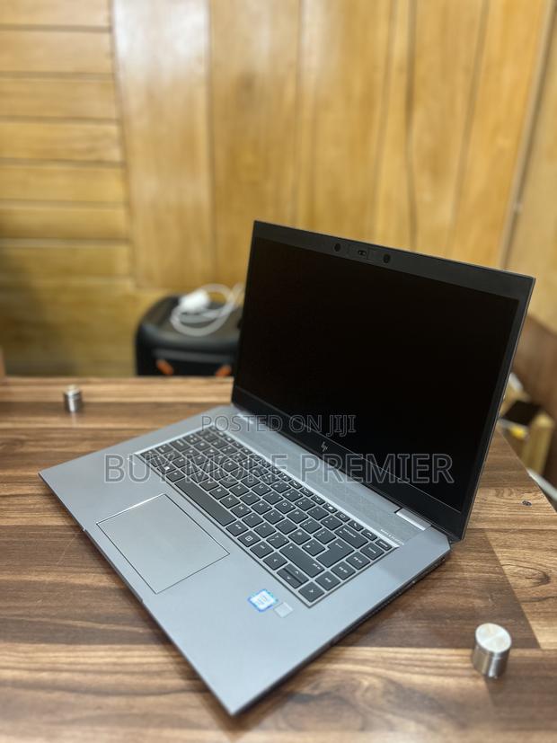 Laptop HP ZBook Studio G5 32GB Intel Xeon SSD 512GB · Photo 6