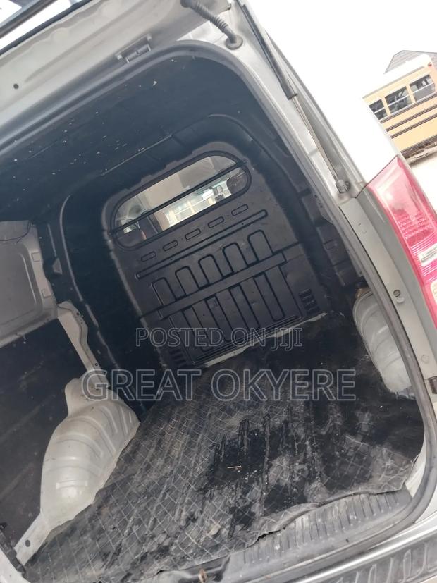 Hyundai Starex 2013 Silver · Photo 4