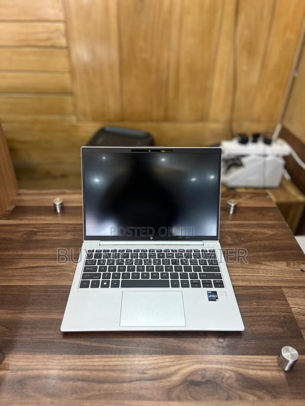 Laptop HP EliteBook 830 G9 16GB Intel Core I5 SSD 512GB · Photo 8