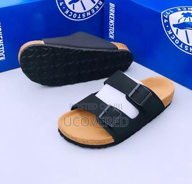 Arizona Birkenstock Unisex Slippers · Photo 1