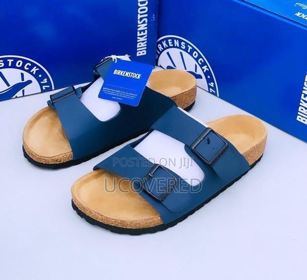 Arizona Birkenstock Unisex Slippers · Photo 3