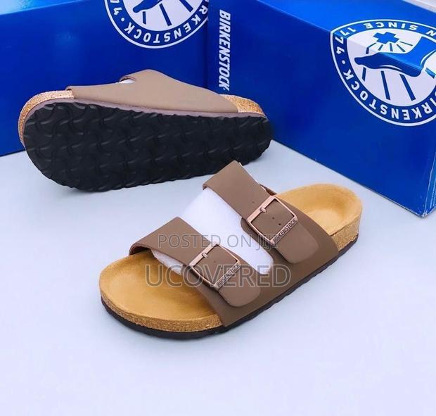 Arizona Birkenstock Unisex Slippers · Photo 4