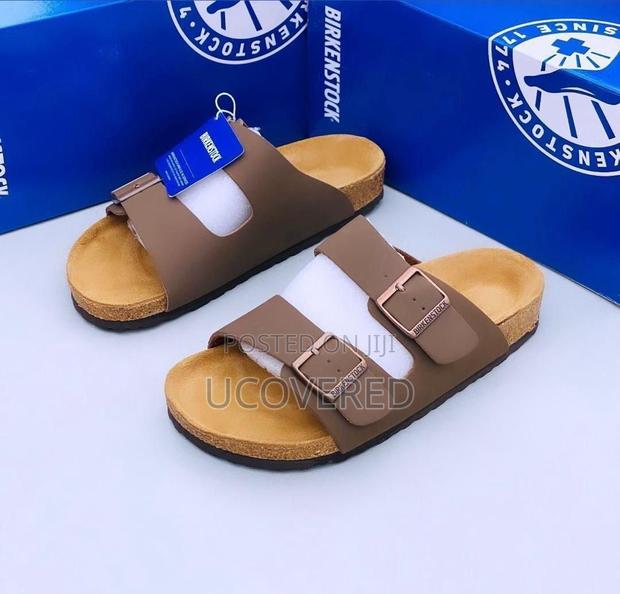 Arizona Birkenstock Unisex Slippers · Photo 5