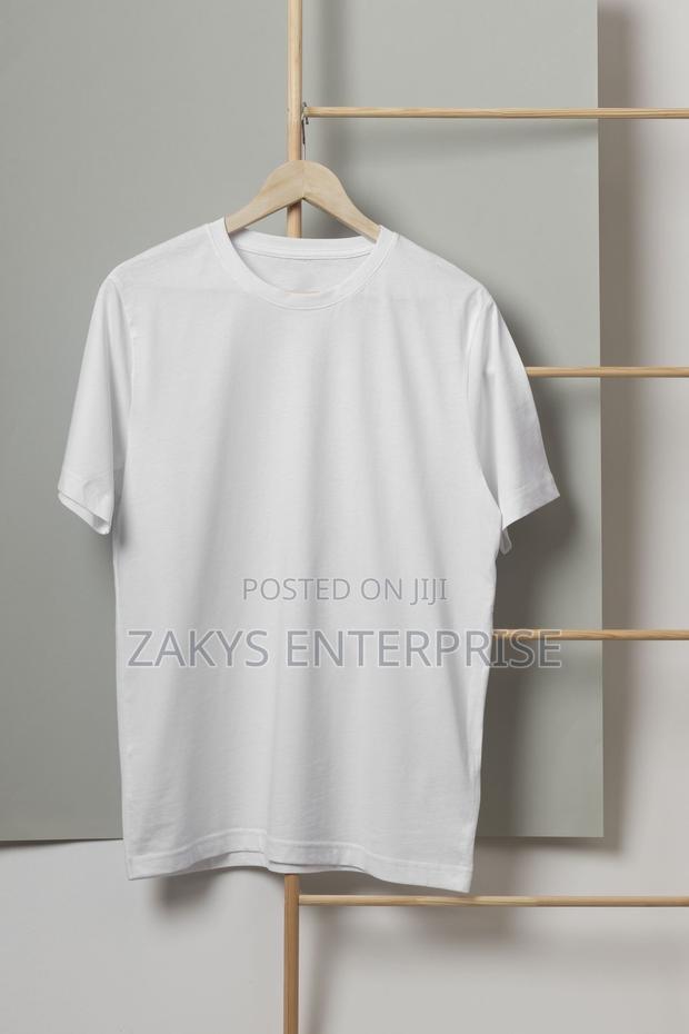White T Shirt · Photo 1