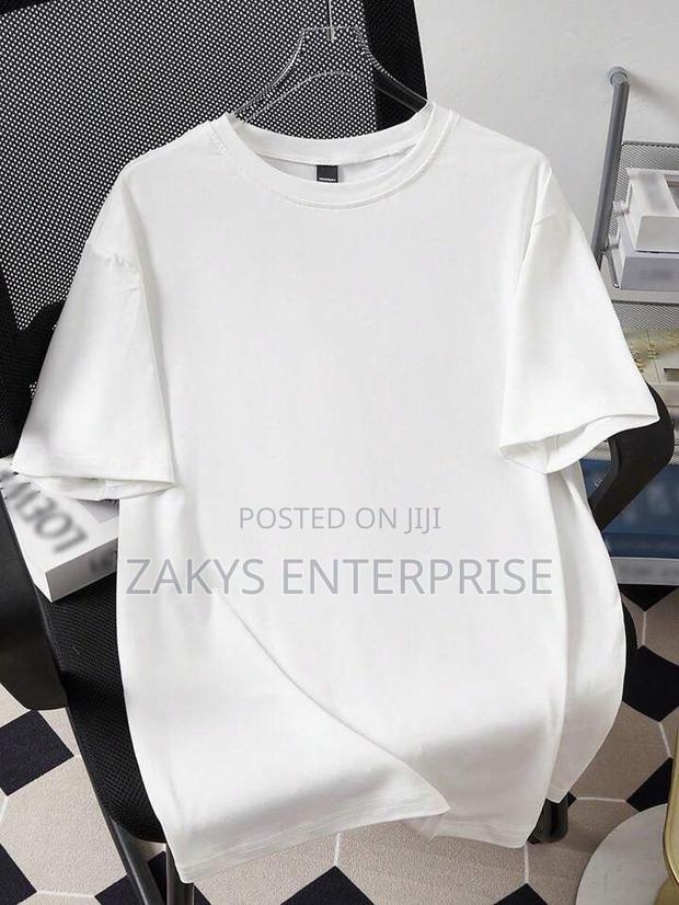 White T Shirt · Photo 2