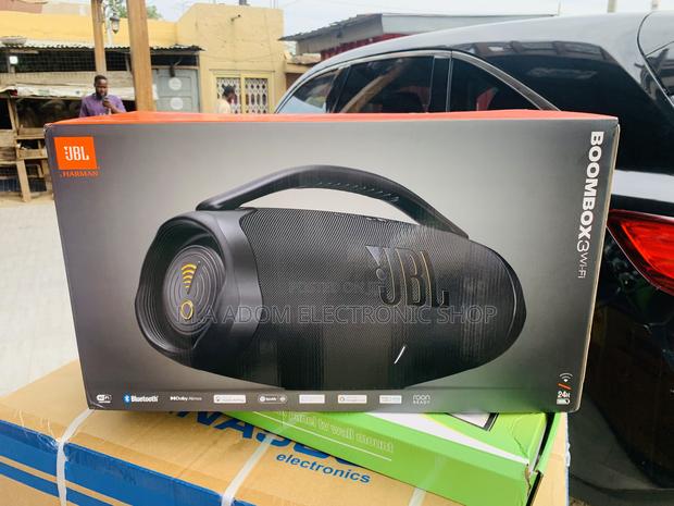 Apple Air Play Boombox 3 · Photo 1