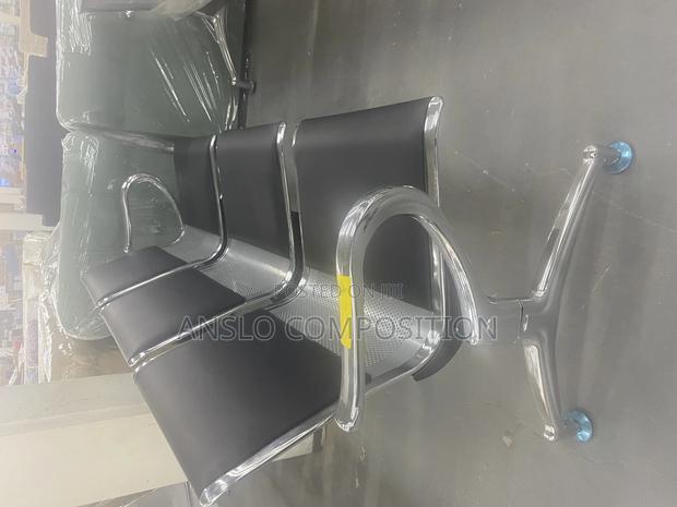 Visitors Waiting Benches · Photo 3