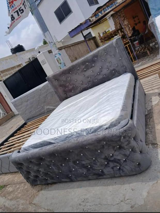 Design Queen Size Bed Frame With Mattress · Photo 1