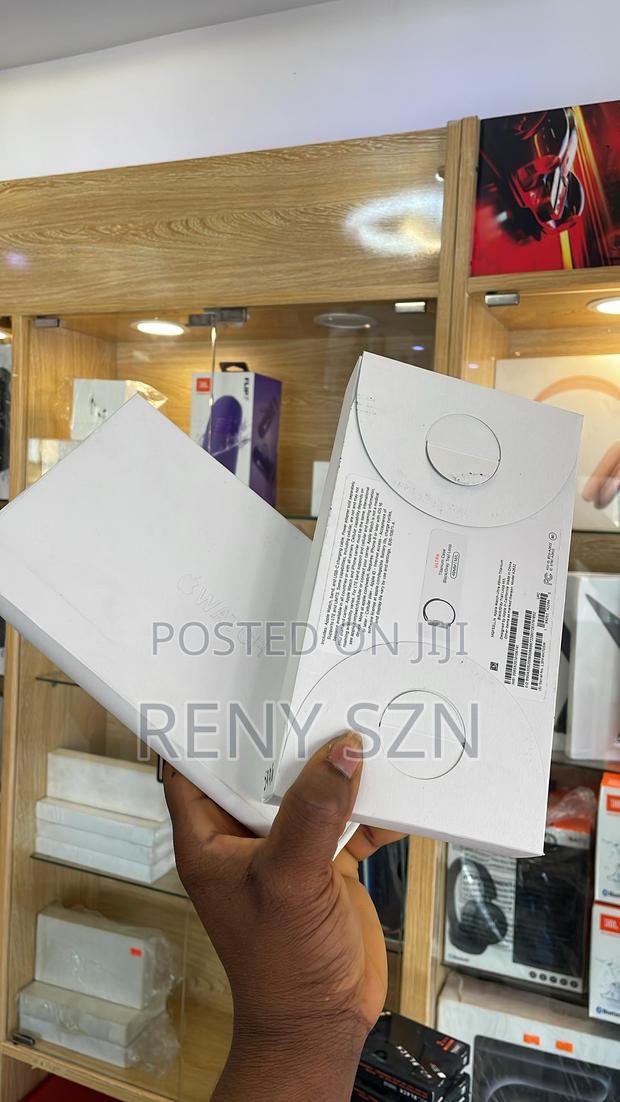Apple Watch Ultra 2 · Photo 2