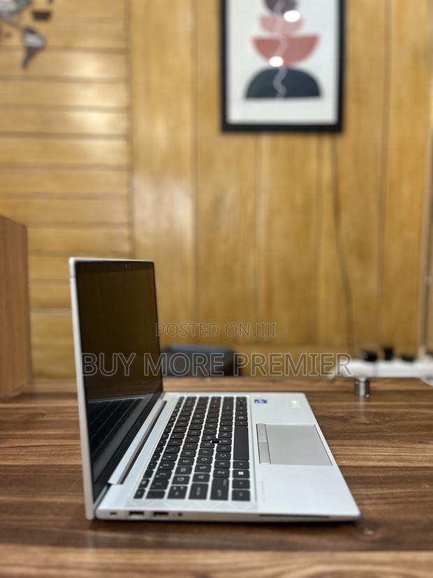 Laptop HP EliteBook 840 G8 16GB Intel Core I5 SSD 512GB · Photo 2
