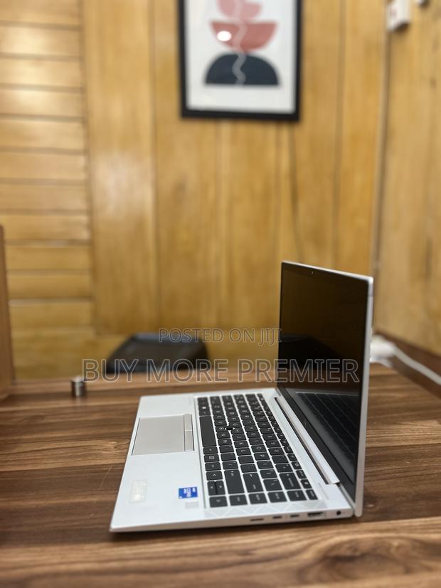 Laptop HP EliteBook 840 G8 16GB Intel Core I5 SSD 512GB · Photo 3