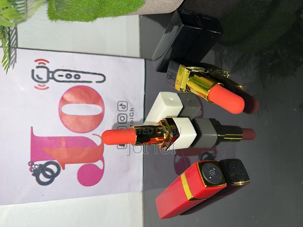 Rechargeable Lipstick Vibrator · Photo 2