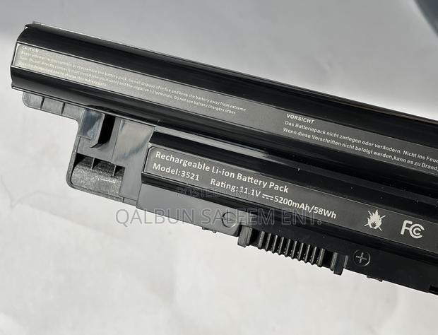 Dell Xcrmd 3521 Laptop Replacement Battery · Photo 1