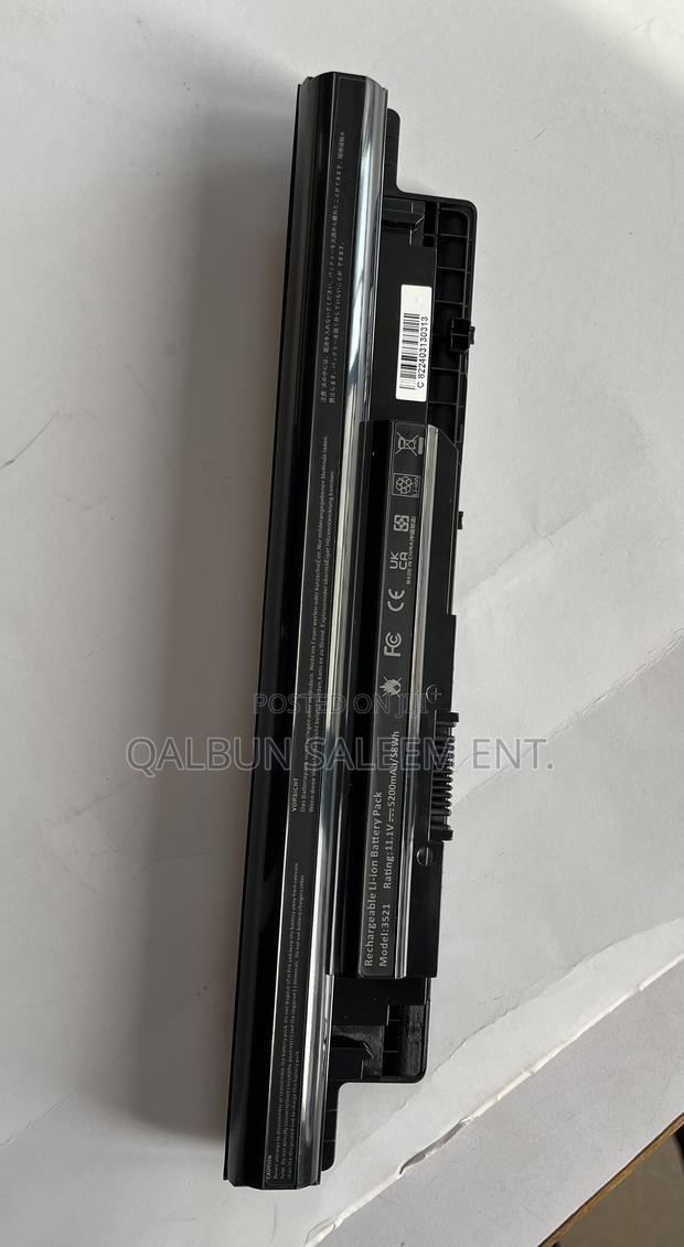 Dell Xcrmd 3521 Laptop Replacement Battery · Photo 2