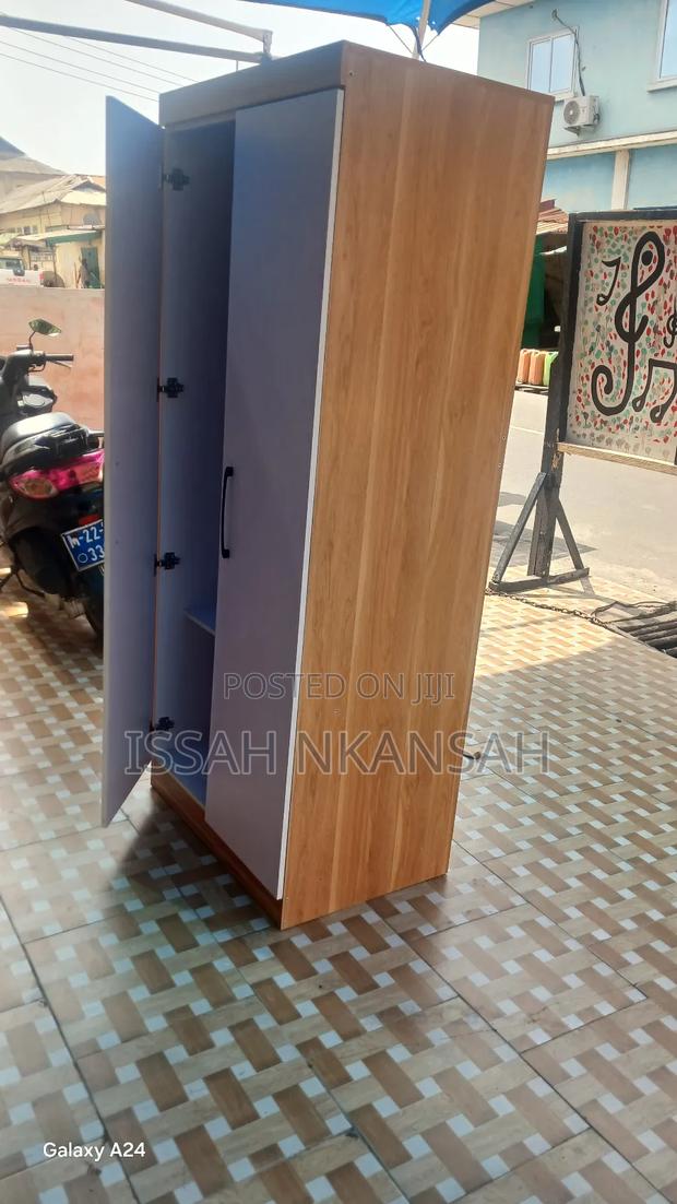 Wood Wardrobe · Photo 3