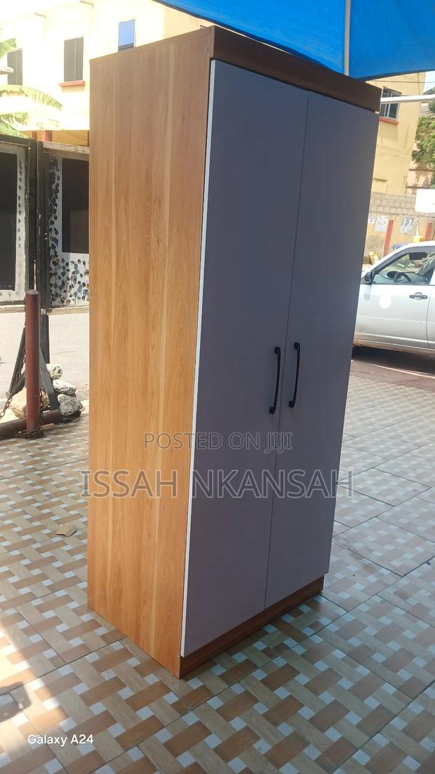 Wood Wardrobe · Photo 4