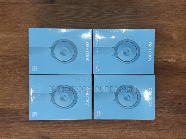 Beats Solo Pro · Photo 2
