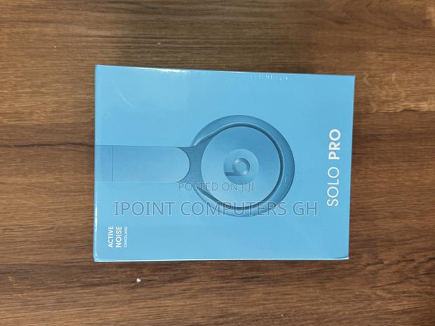 Beats Solo Pro · Photo 3