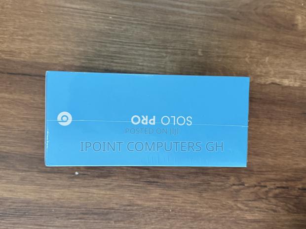 Beats Solo Pro · Photo 4