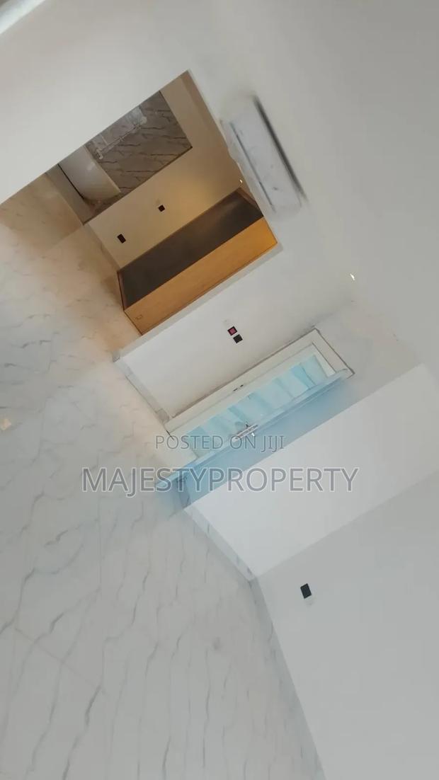 Newly Built 5bedrooms Self-Compound for Sale at Adiriganor · Photo 4