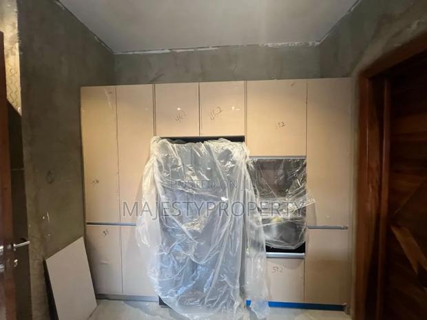 4 Bedrooms Story House for Sale at Spintex Near HFC Estate · Photo 4