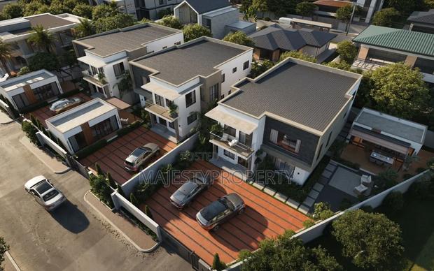 4 Bedrooms Story House for Sale at Spintex Near HFC Estate · Photo 2