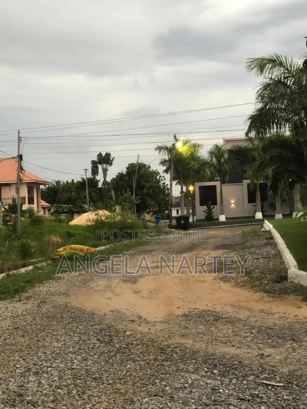 Two and Half Plots in Sakumono Estates · Photo 1