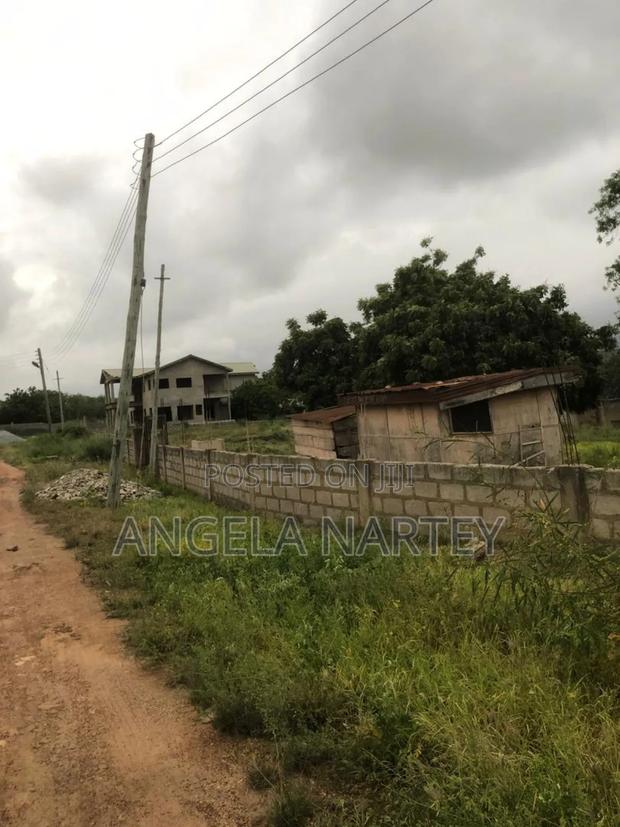 Two and Half Plots in Sakumono Estates · Photo 3