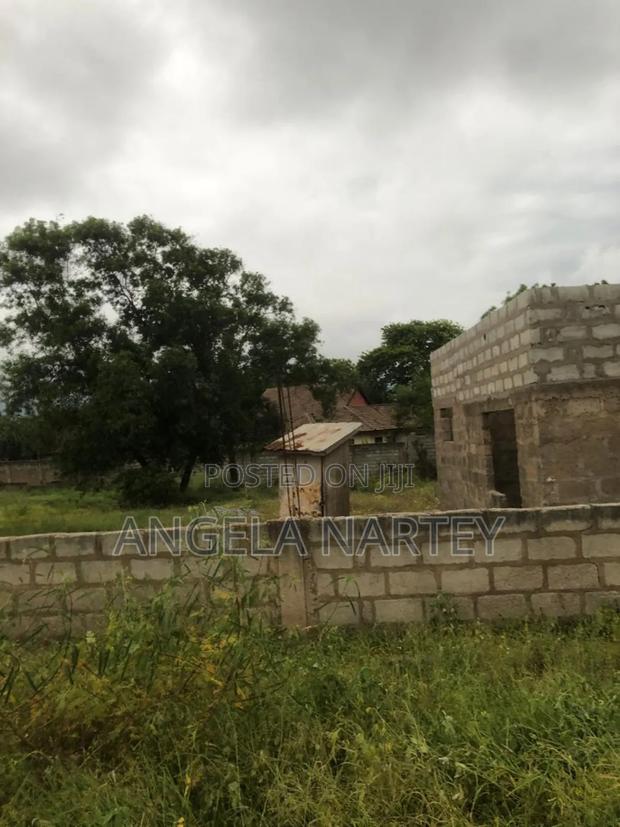 Two and Half Plots in Sakumono Estates · Photo 4