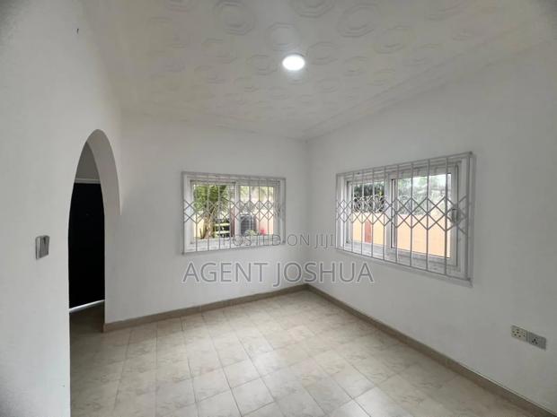 5bdrm House in Manet Court Estate, Spintex for rent · Photo 5