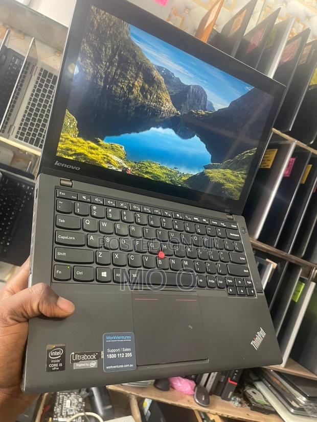 Laptop Lenovo ThinkPad X250 8GB Intel Core I5 HDD 500GB · Photo 1