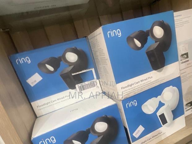 Uniquely Design Ring Floodlight Cam Wired Plus · Photo 1
