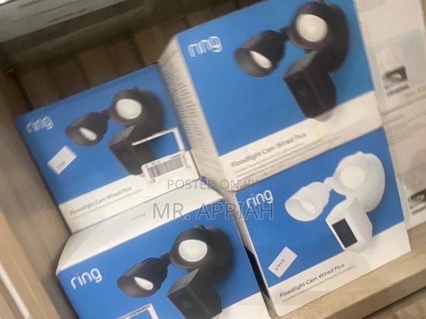 Beautiful Made Ringfloodlight Cam Wired Plus 1080p Hd Video · Photo 1