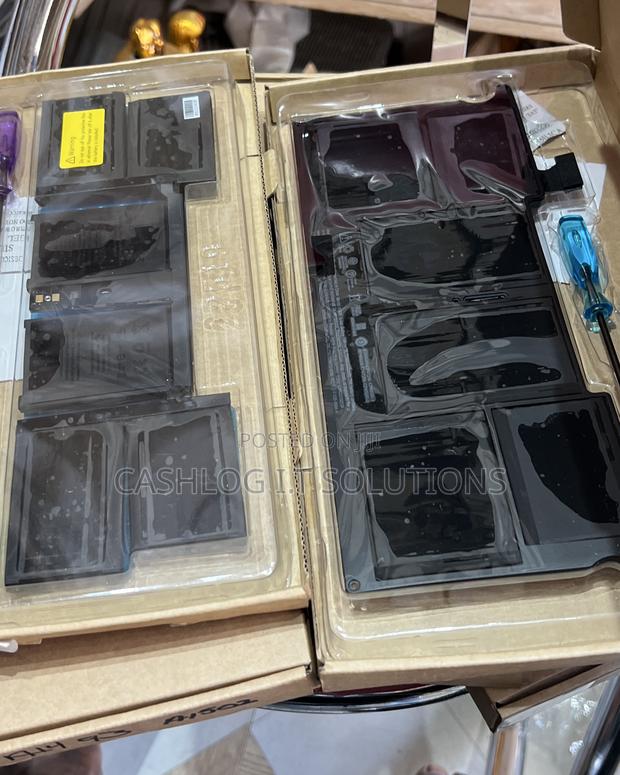 Macbook Batteries For All Models · Photo 1